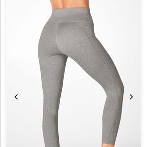 Fabletics 7/8 Powerhold leggings